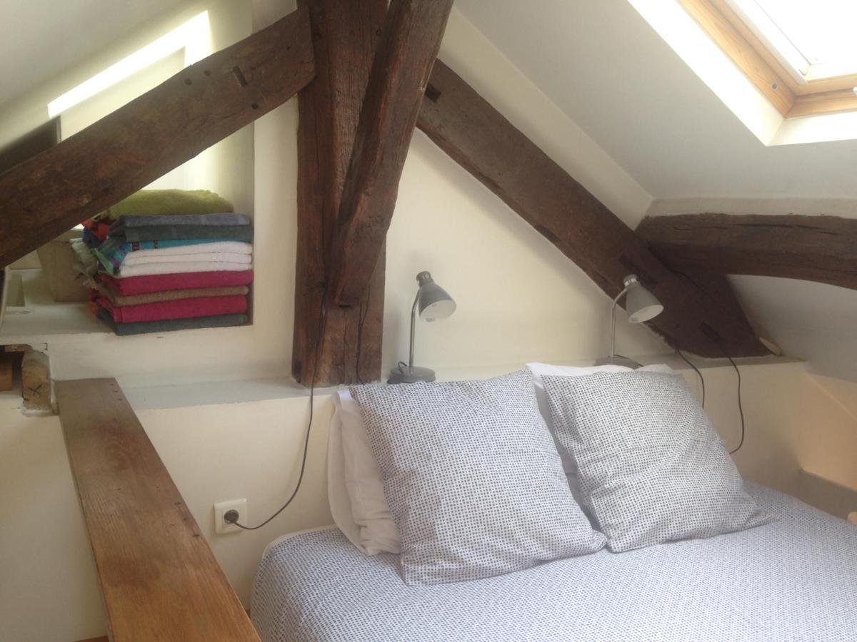 Marais Studio with Mezzanine  Parigi Esterno foto